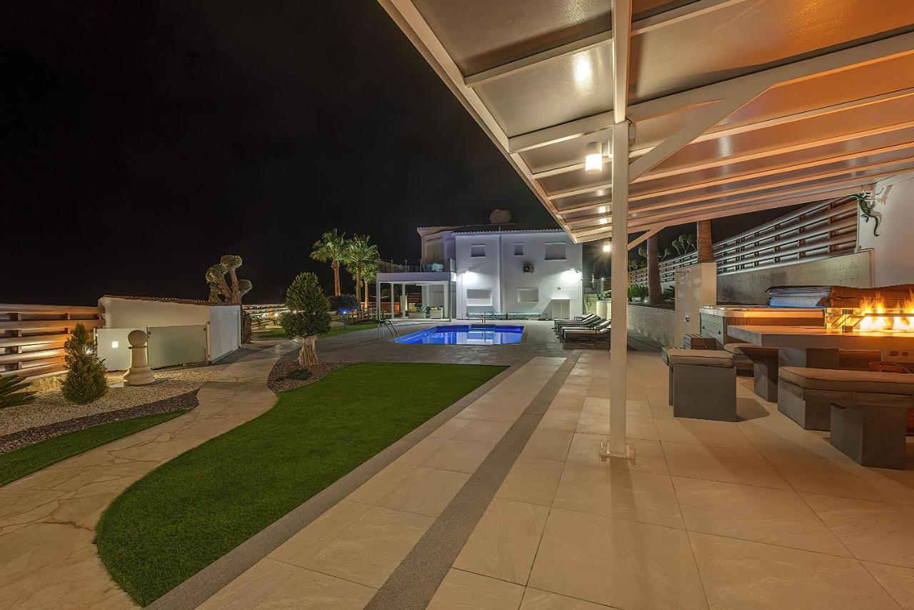 Villa Prasino Coral Bay Bagian luar foto