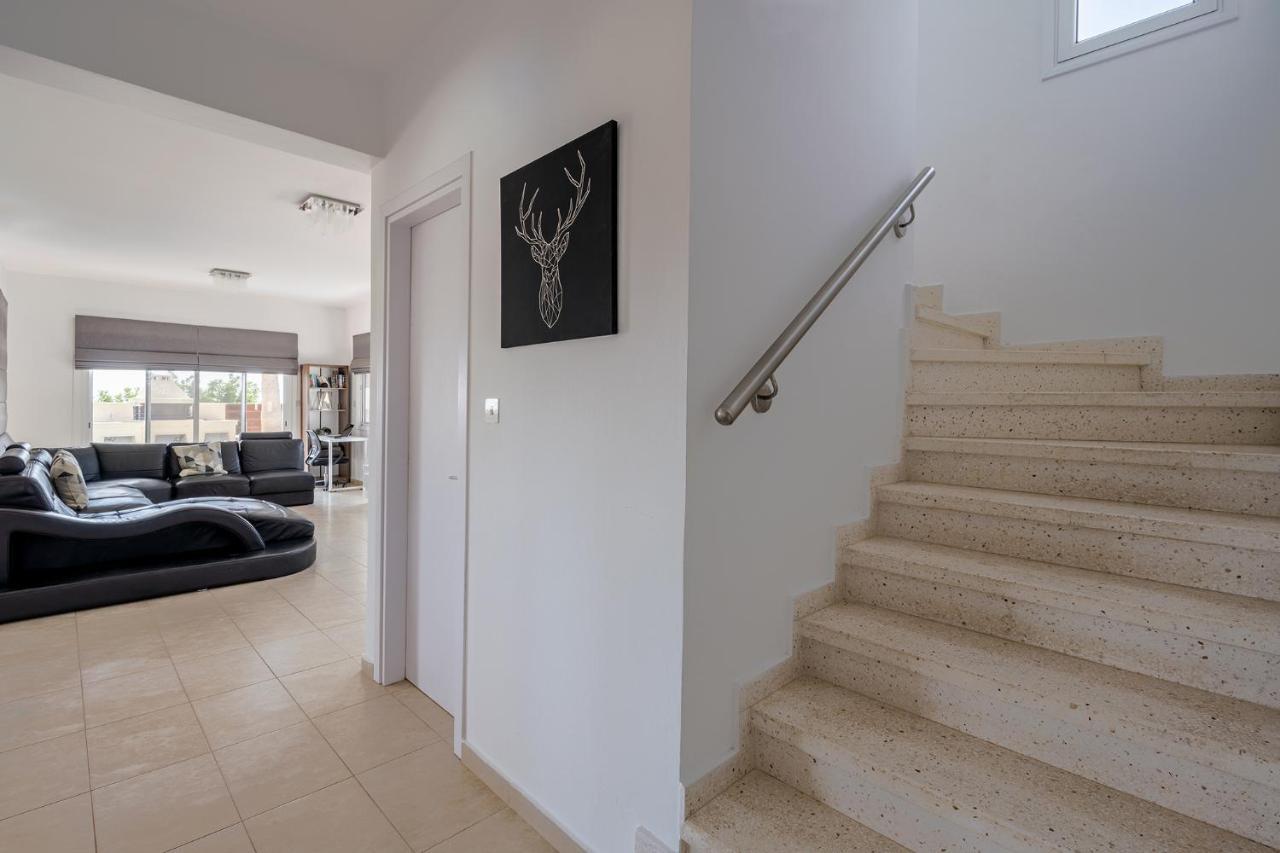 Villa Prasino Coral Bay Bagian luar foto